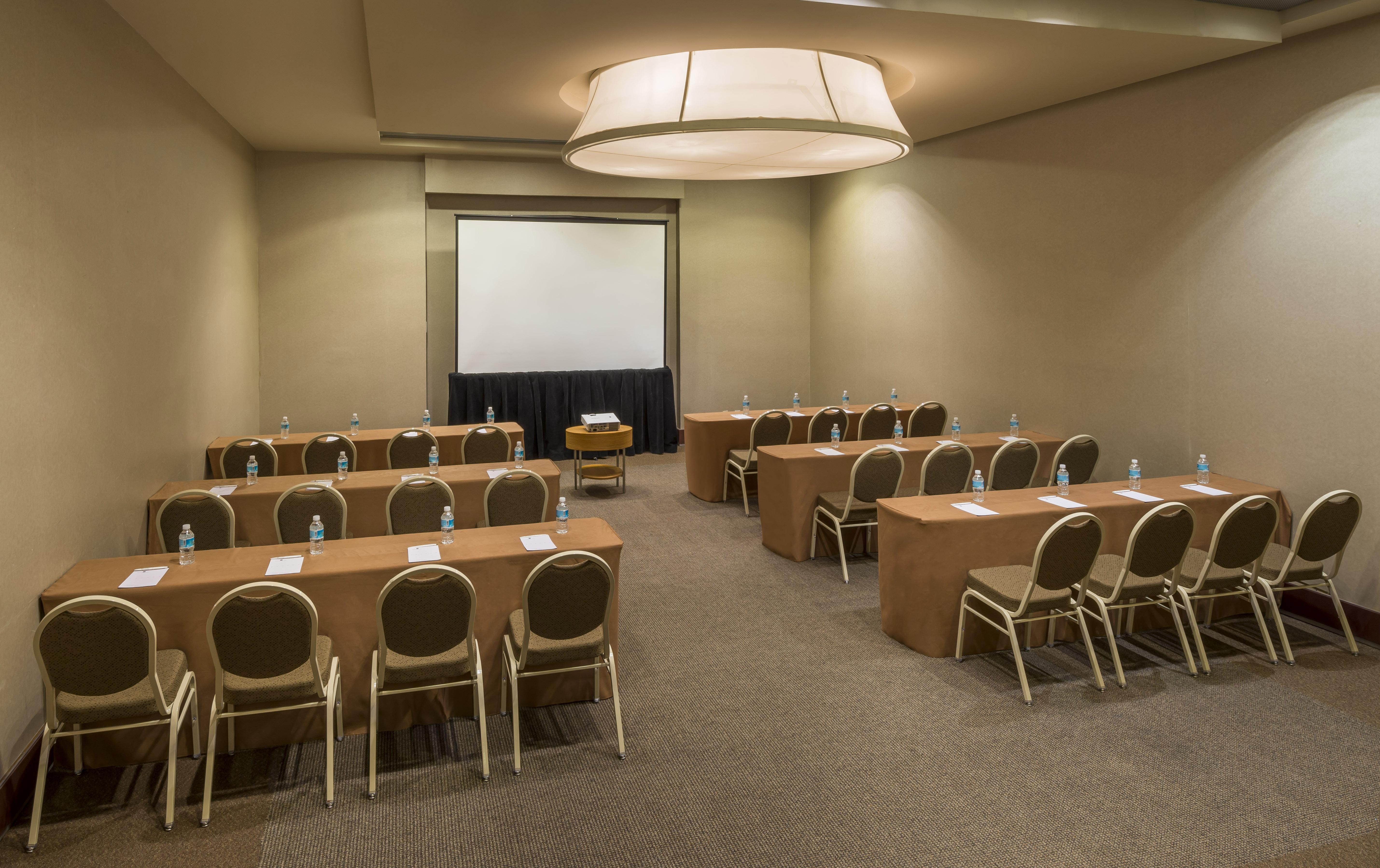 카미노 레알 산타페 호텔 멕시코 시 외부 사진 A typical meeting room