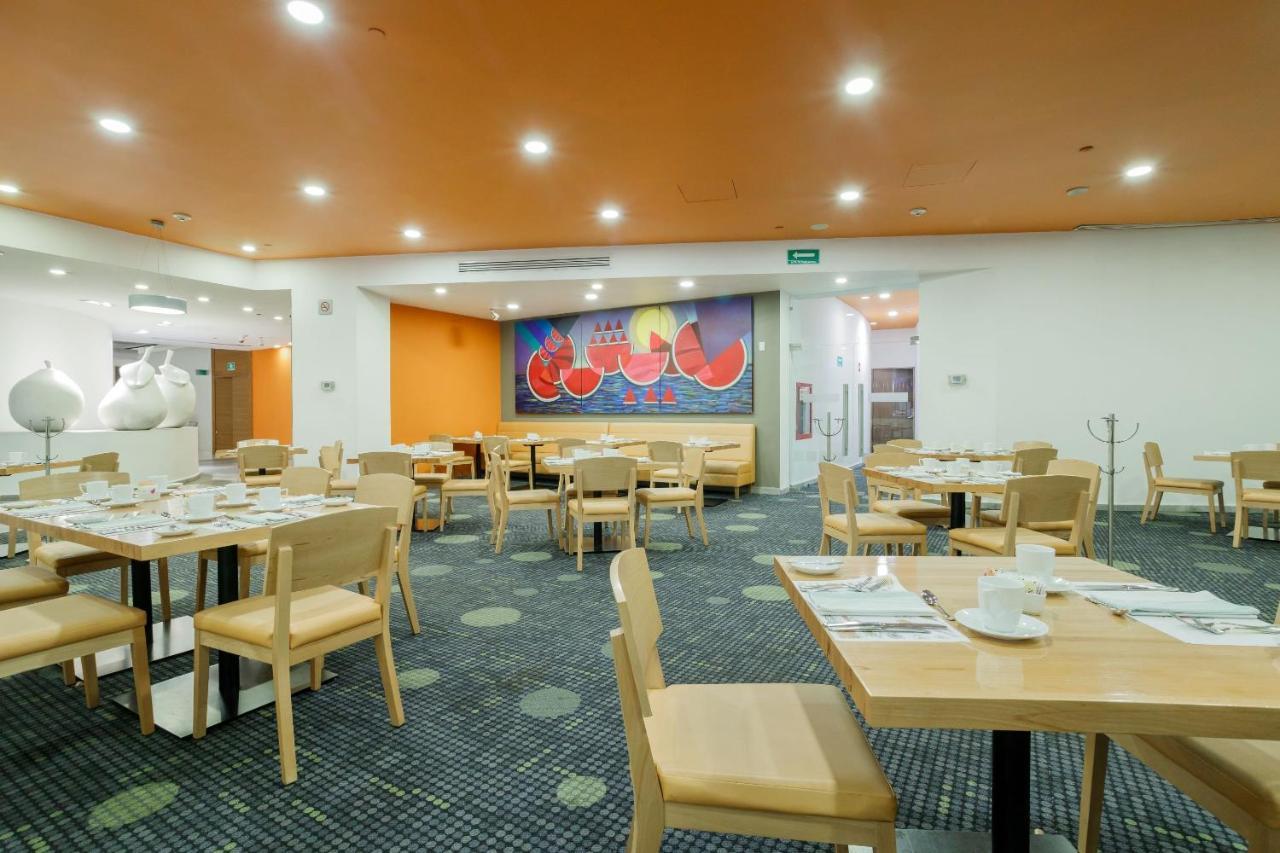 카미노 레알 산타페 호텔 멕시코 시 외부 사진 The dining room at the hospital