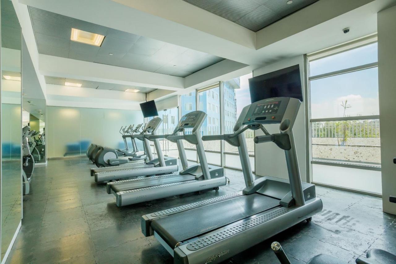 카미노 레알 산타페 호텔 멕시코 시 외부 사진 The gym at the hotel